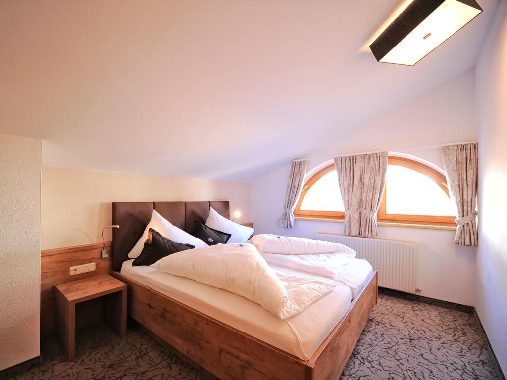 Hotel Roeck Garni فس المظهر الخارجي الصورة