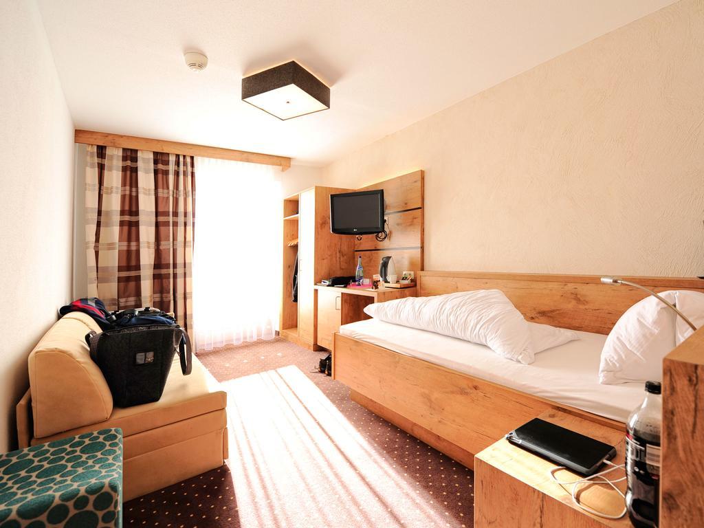 Hotel Roeck Garni فس المظهر الخارجي الصورة